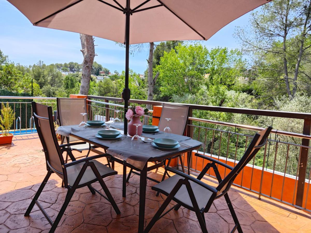 Вилла Relax House Barcelone Сан-Эстеве-Сесровирес Экстерьер фото