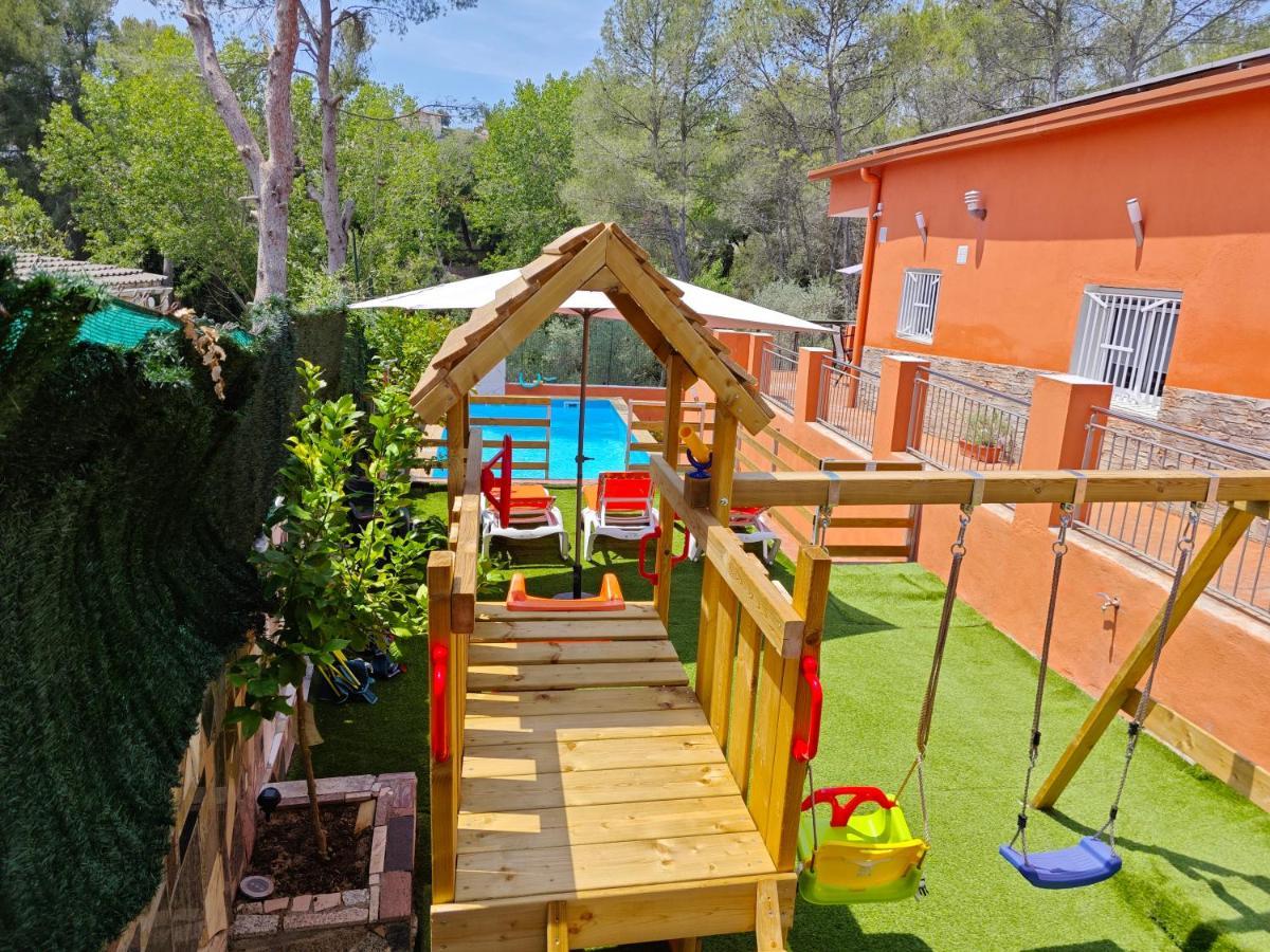 Вилла Relax House Barcelone Сан-Эстеве-Сесровирес Экстерьер фото