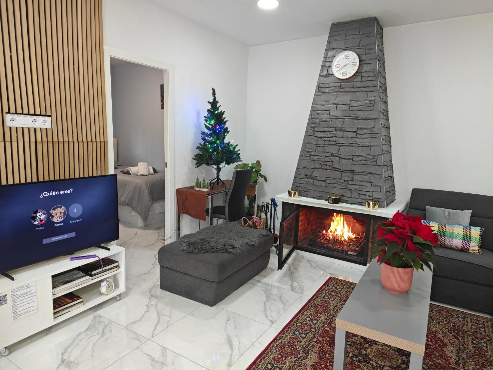 Вилла Relax House Barcelone Сан-Эстеве-Сесровирес Экстерьер фото