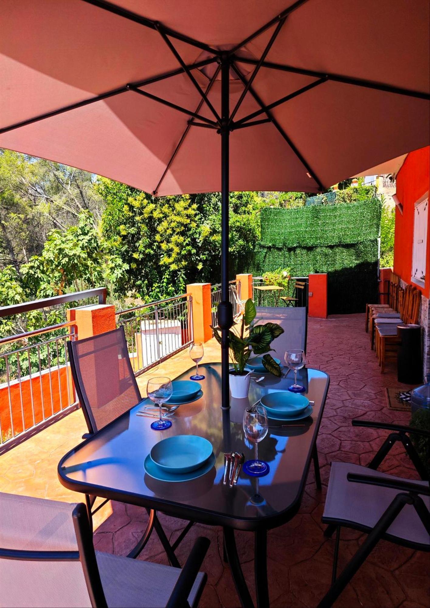 Вилла Relax House Barcelone Сан-Эстеве-Сесровирес Экстерьер фото