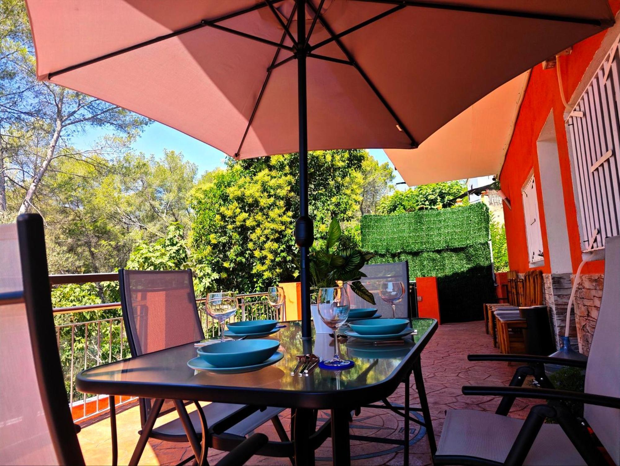 Вилла Relax House Barcelone Сан-Эстеве-Сесровирес Экстерьер фото