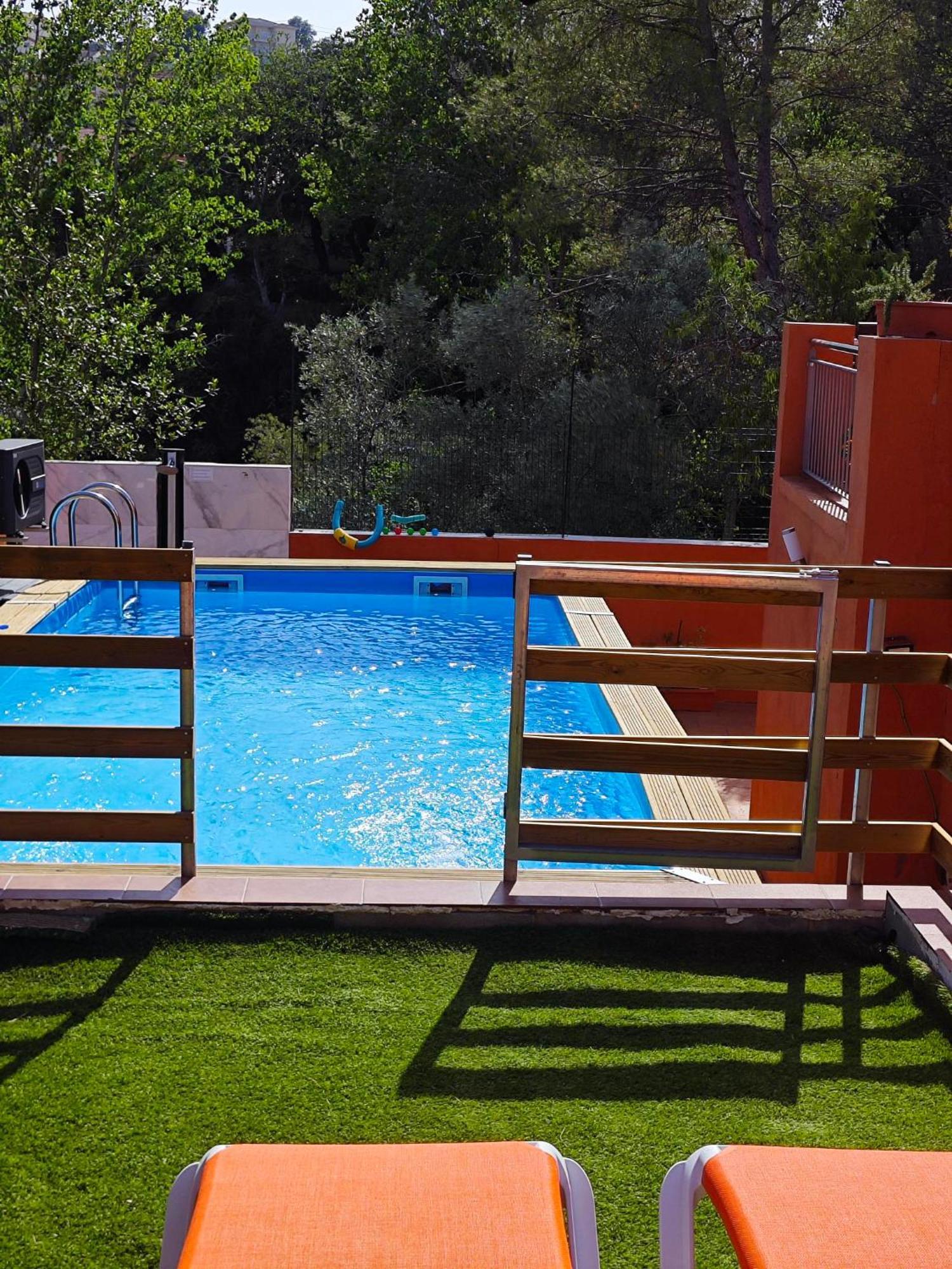 Вилла Relax House Barcelone Сан-Эстеве-Сесровирес Экстерьер фото