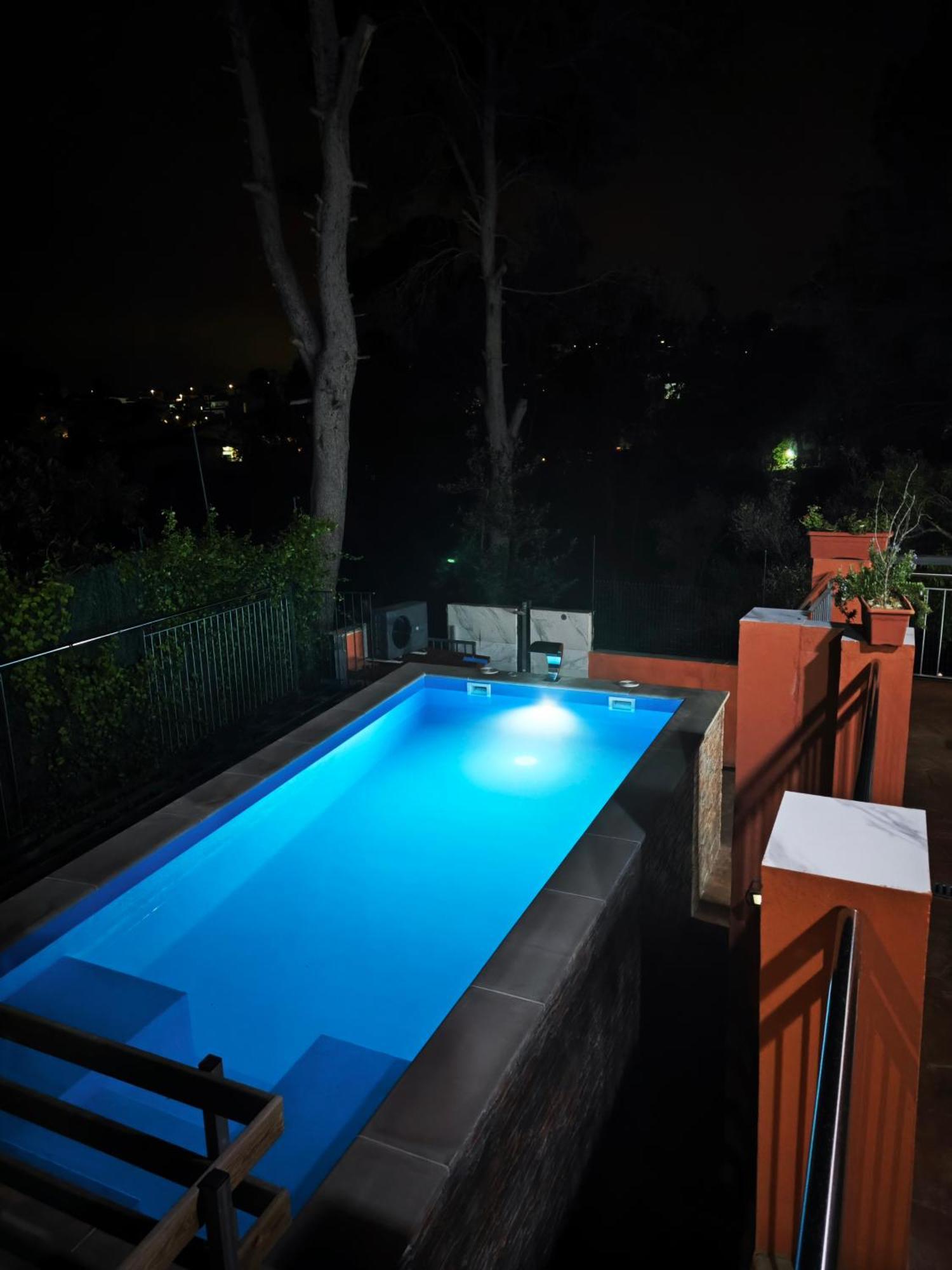 Вилла Relax House Barcelone Сан-Эстеве-Сесровирес Экстерьер фото
