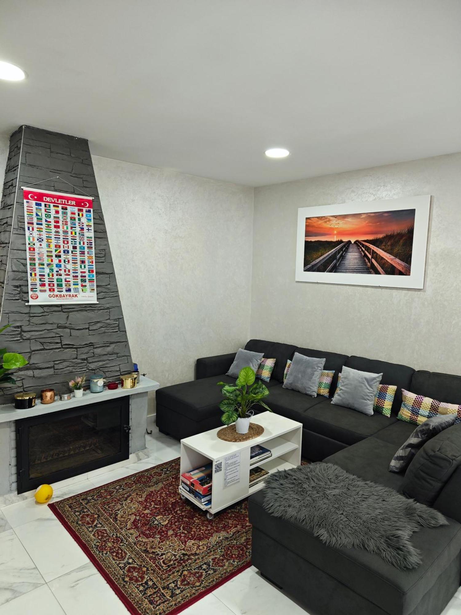 Вилла Relax House Barcelone Сан-Эстеве-Сесровирес Экстерьер фото